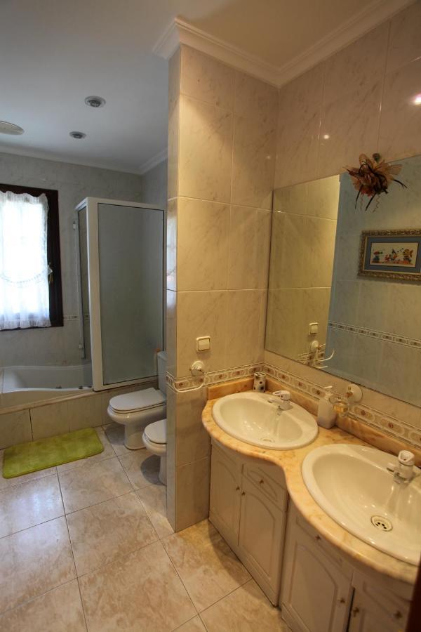 Espectacular Casa Con Piscina En Allariz Ngoại thất bức ảnh